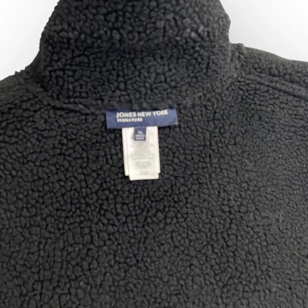 Jones New York Black Faux Suede Vest, toggle button. Women's XL, faux sherpa - Picture 13 of 14